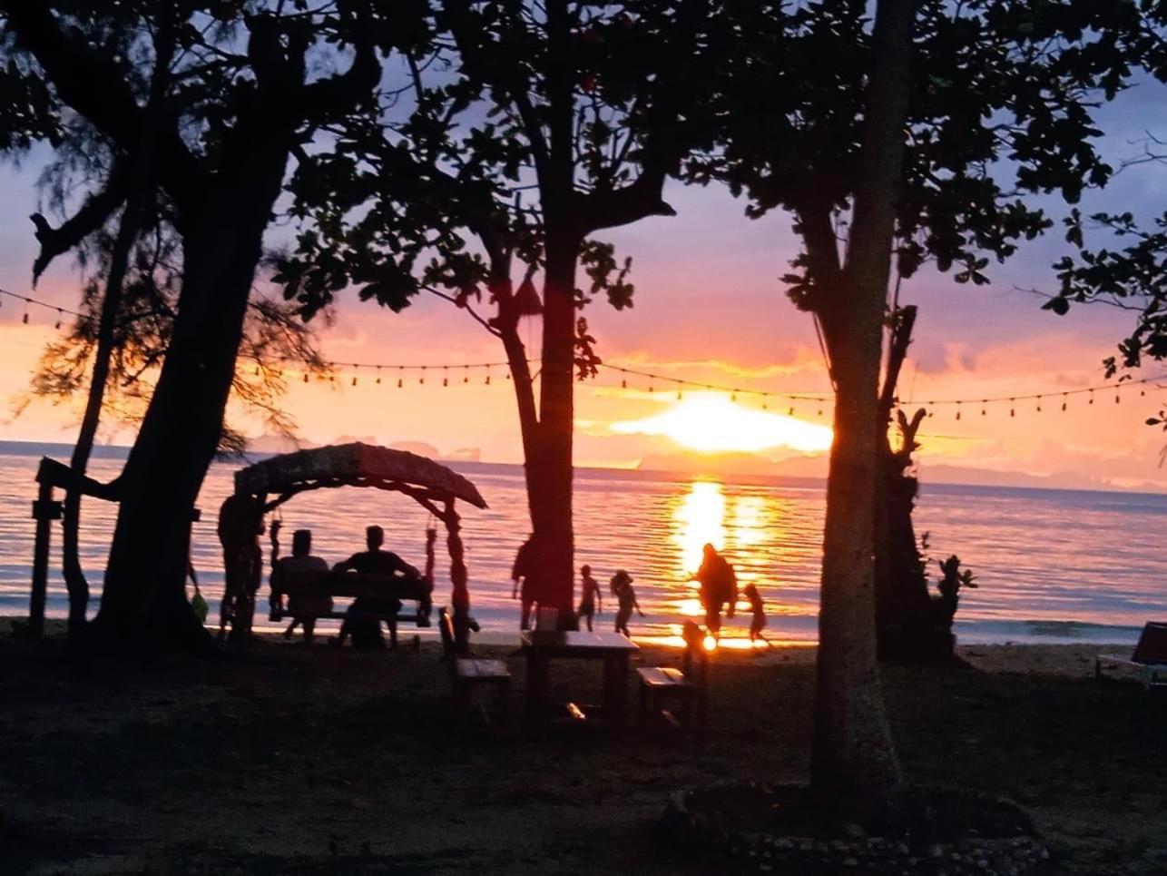 Koh Jum Delight Beach Esterno foto